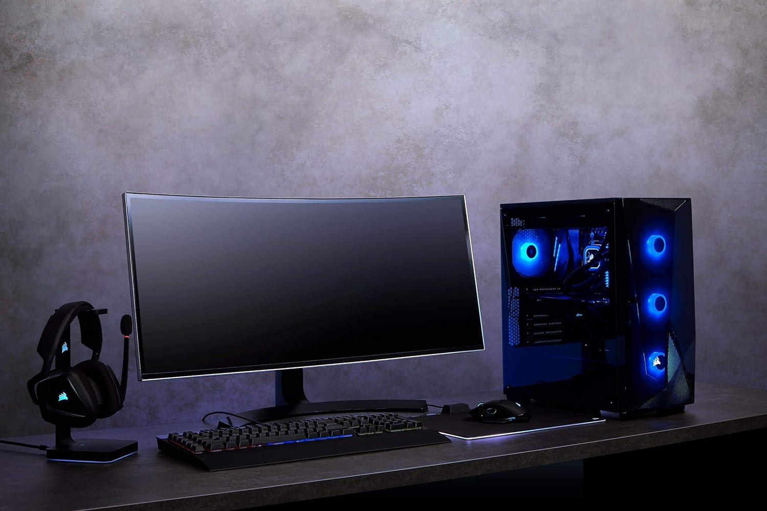 Corsair SPEC DELTA RGB Tempered Glass ,With 550w Psu 80+ Bronze