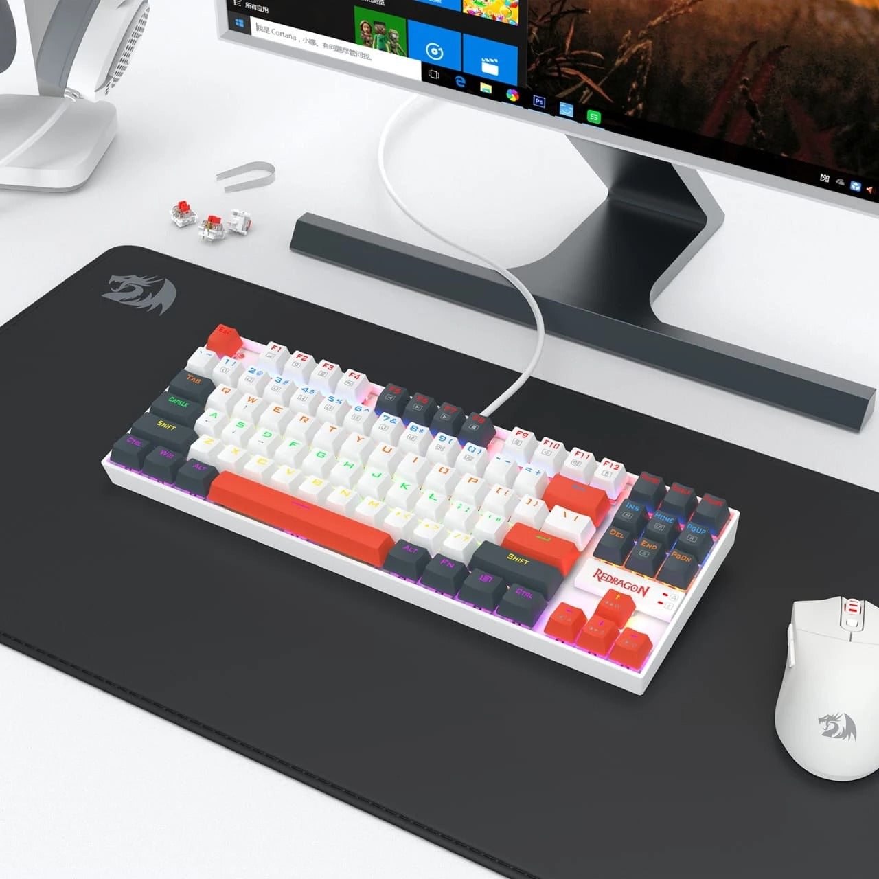 لوحة مفاتيح الألعاب الميكانيكية Redragon K552 WLR-R kumara بإضاءة خلفية قوس قزح ومفتاح أحمر