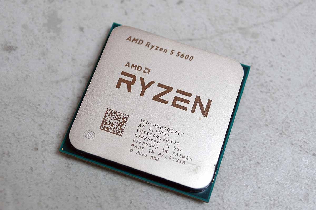 معالج سطح المكتب AMD Ryzen 5 5600 سداسي النواة و12 خيطًا مفتوحًا 